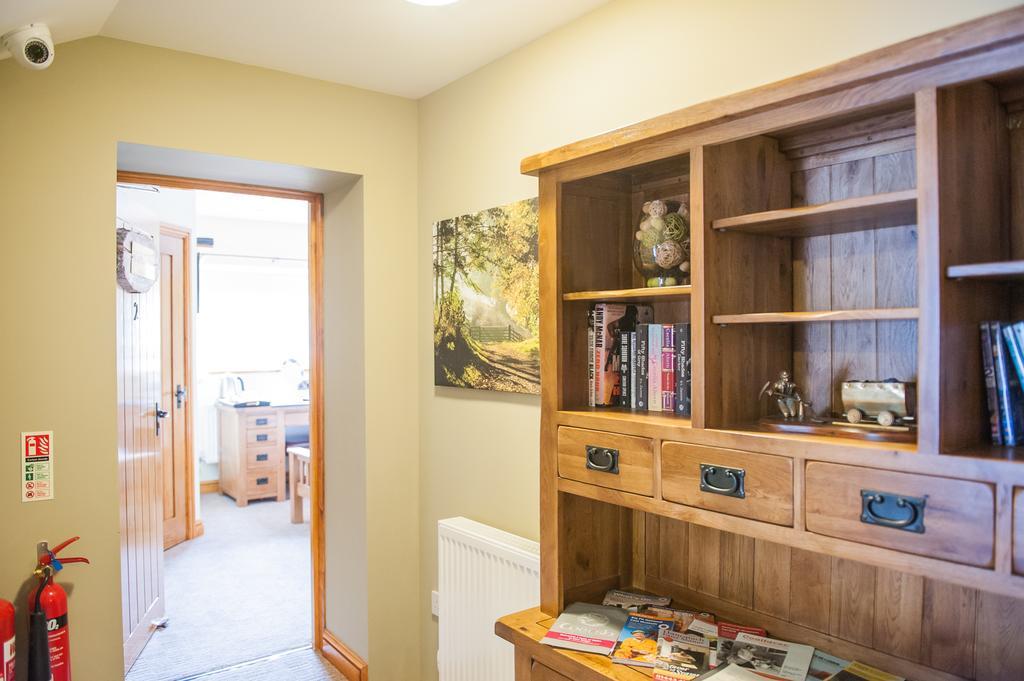 The Little Crown Inn Pontypool Room photo